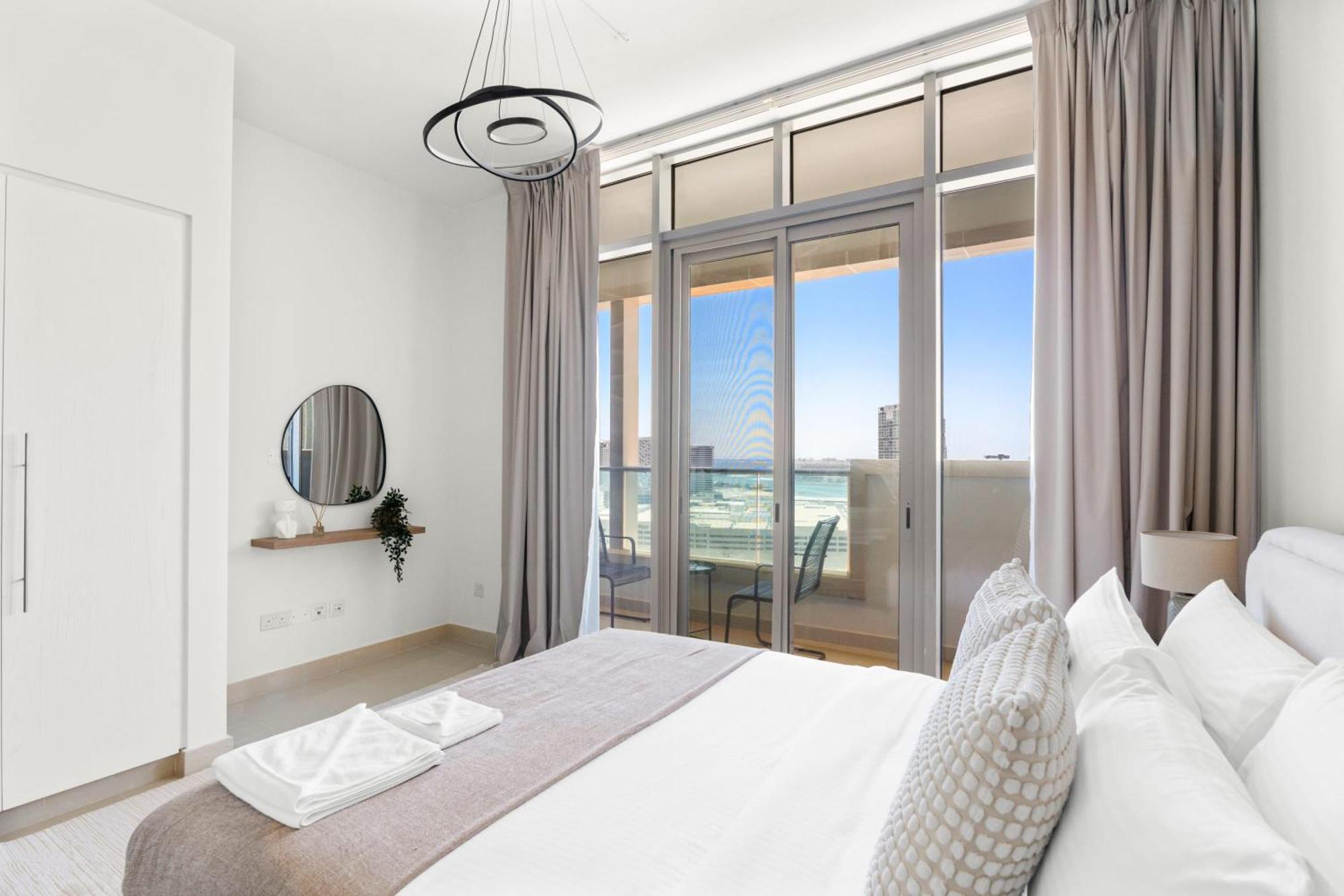 Silkhaus Chic 2 Bdr Near Reem Mall Apartment